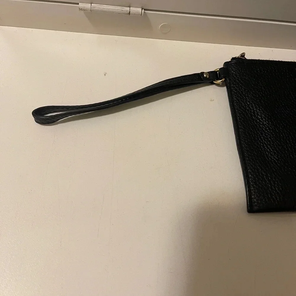 MICHAEL KORS Fulton Solid Black Leather Zip Clutch Wristlet EUC